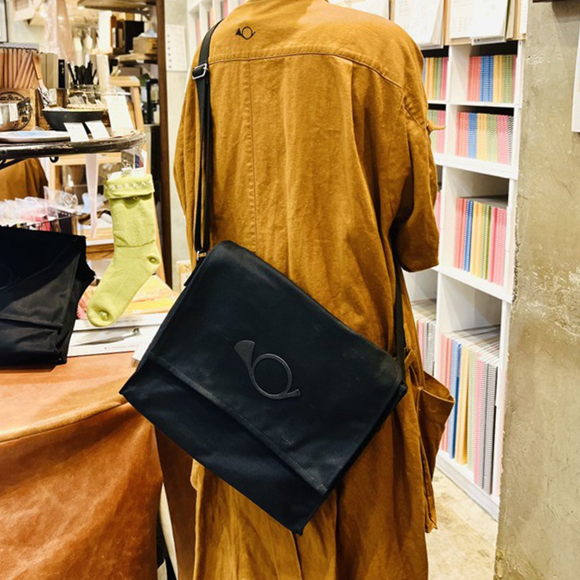 月光荘ショルダーバッグ【新月】